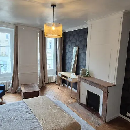 Belle Maison De *