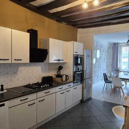 Belle Maison De Алансон